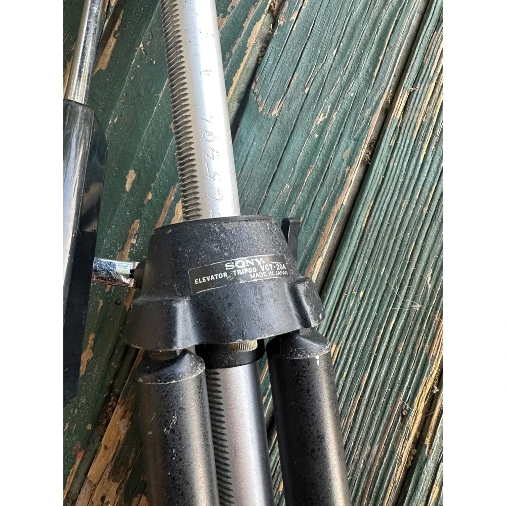 Sony VCT-20A Elevator Tripod Aluminum Camera Stand Made in Japan Geared Column